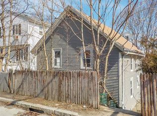 175 Sunbury St, Providence, RI 02908