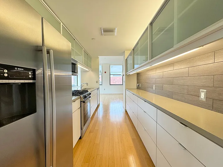912 Baltimore Ave #901 — Photo 3
