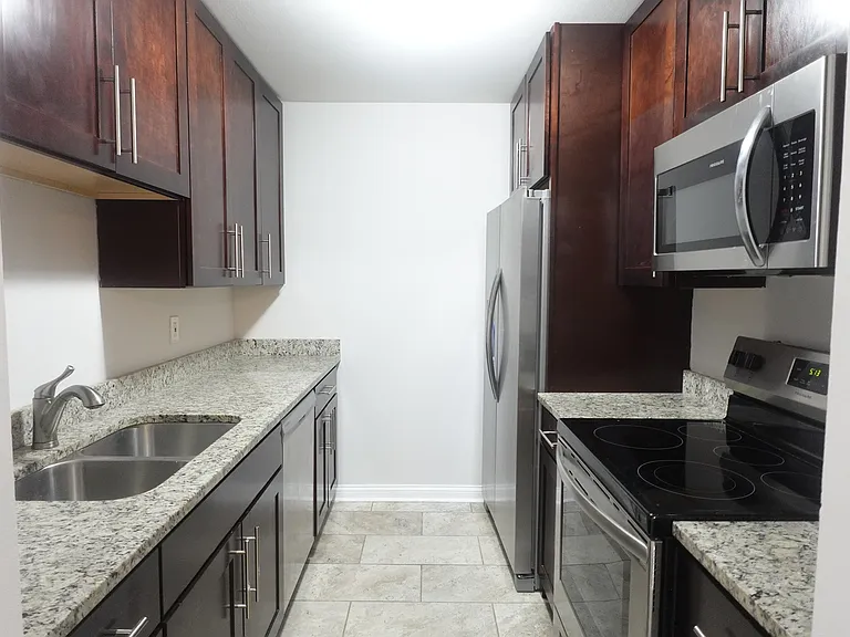 566 Somerset Ln #2 — Photo 14