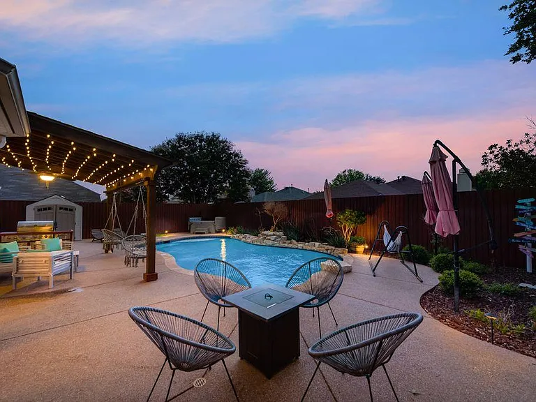 3933 Wisteria Ln — Photo 11