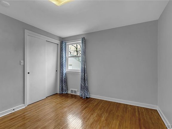 4th image of 263 Parkhurst Blvd