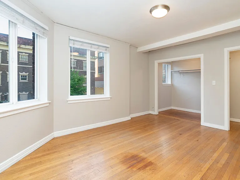 Charlesgate Apartments - Vintage Studios — Photo 50