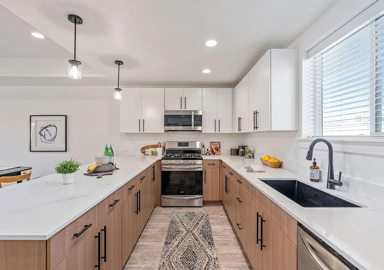 Central Heights Townhomes — Photo 1
