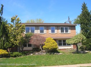 15 Cardinal Ct, Marlboro, NJ 07746