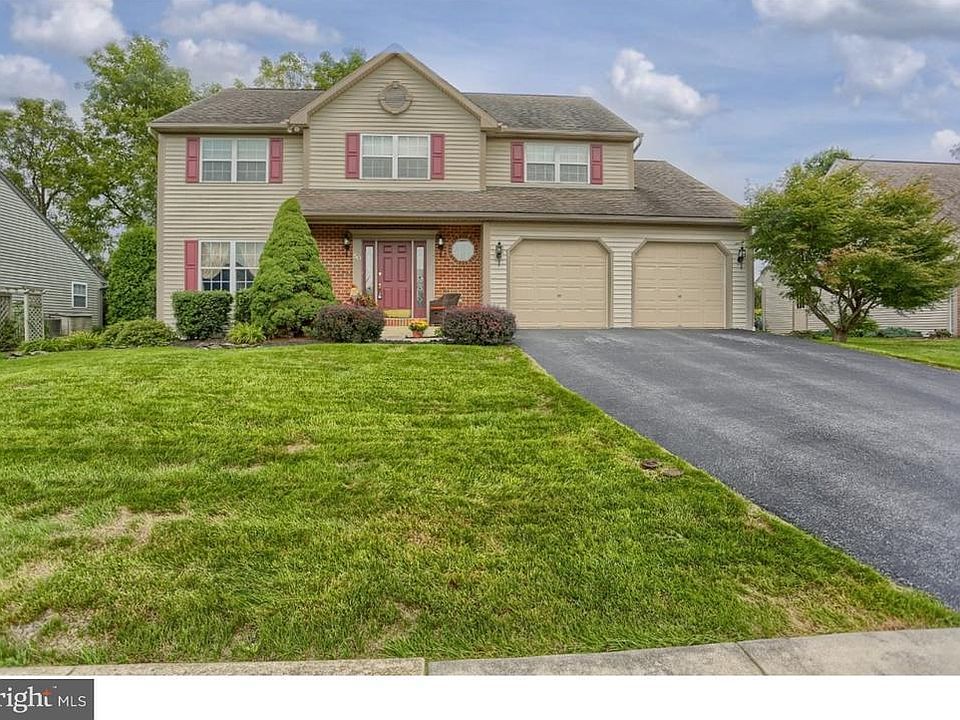 1st image of 50 Brookfield Dr