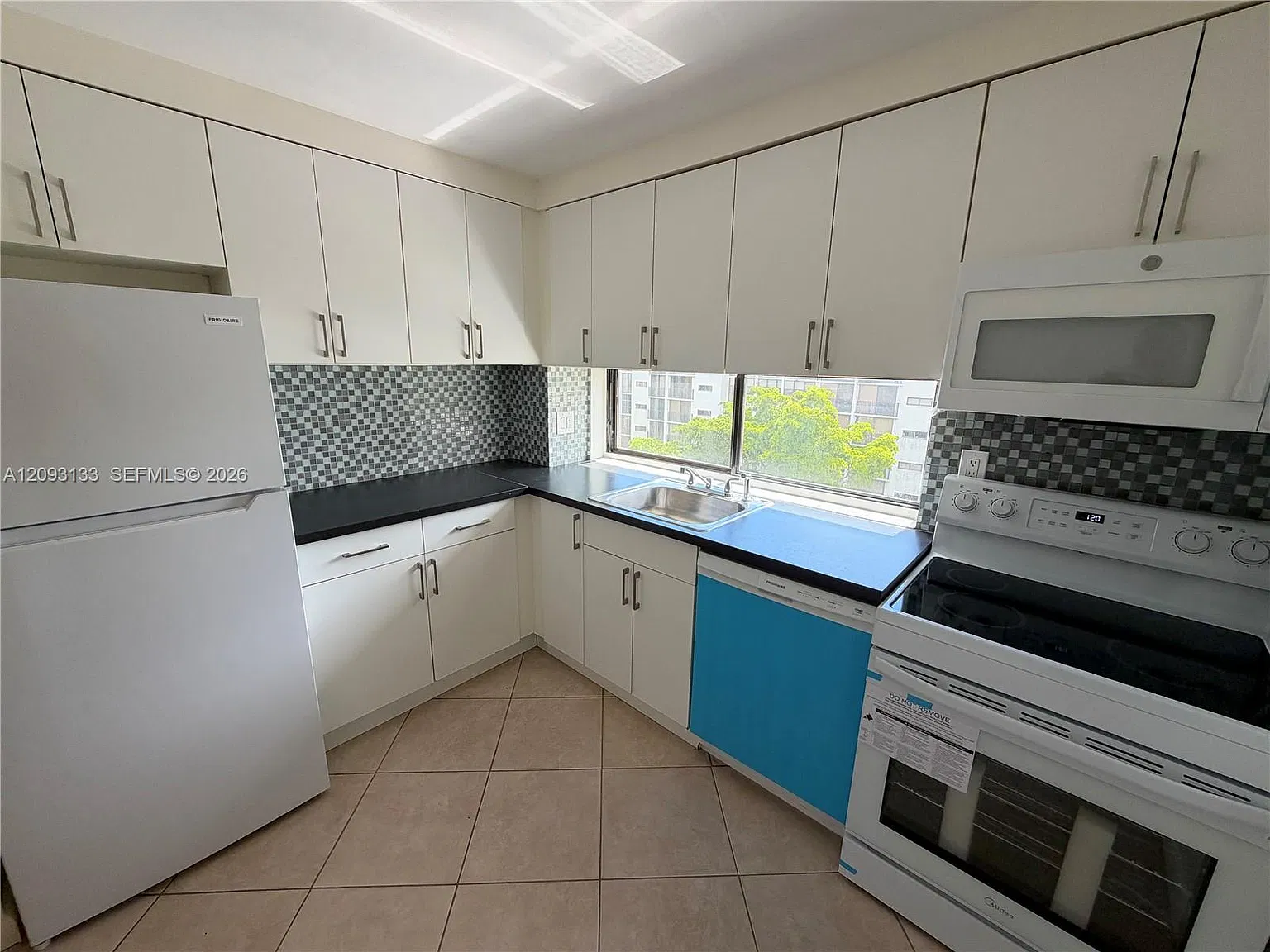 2 bed, 2.0 bath, $2,450 — Photo 1