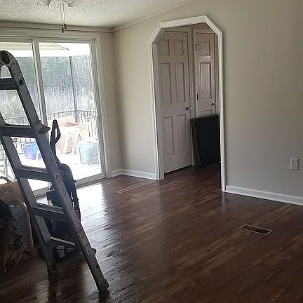 5th image of 2060 Hargis Rd