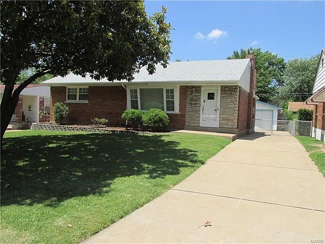1st image of 8109 Parkwood Dr