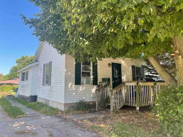 514 S 9th Ave, Washington, IA 52353