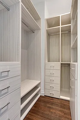 Sold by Compass | media 21