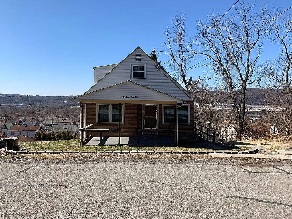 3753 McCabe Ave photo 1