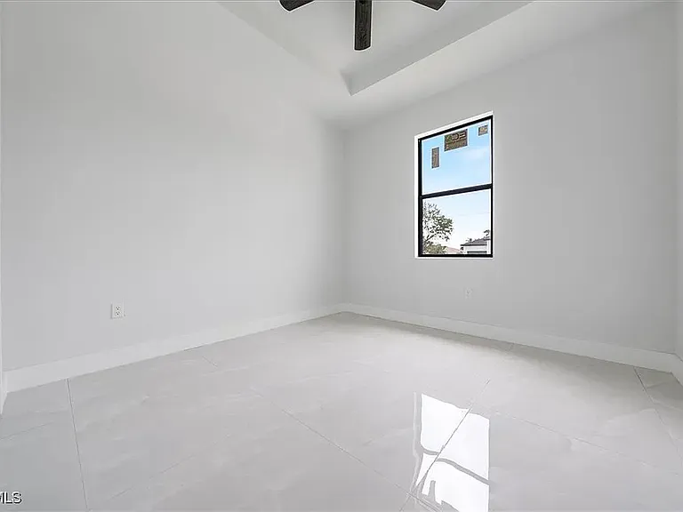 315 Ivan Ave S — Photo 14