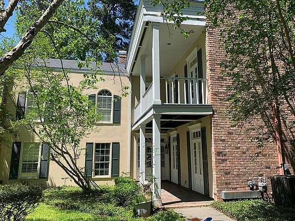 4th image of 404 Pollard Pl