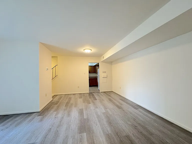 4657 Logsdon Dr — Photo 11