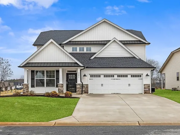605 Woodcot Dr, Woodruff, SC 29388