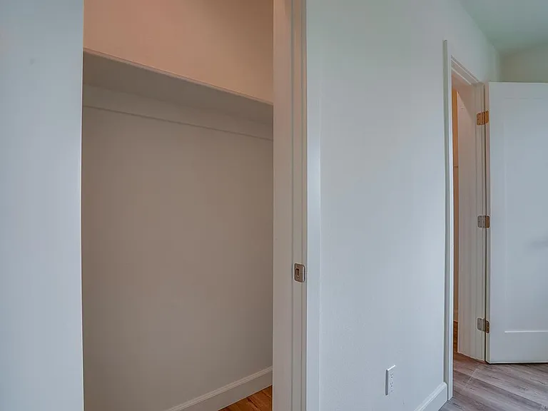 11853 Manor Dr — Photo 27