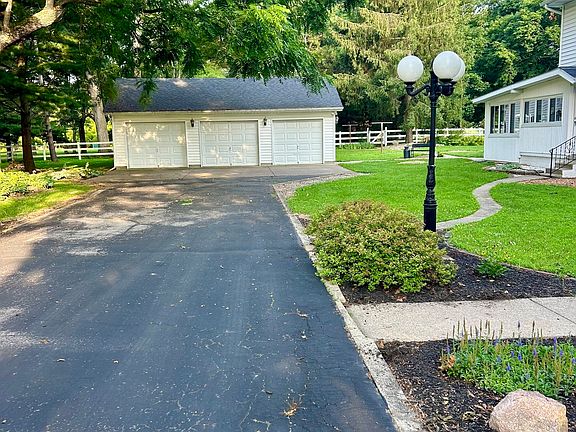 4th image of 4879 S County Road 350 E