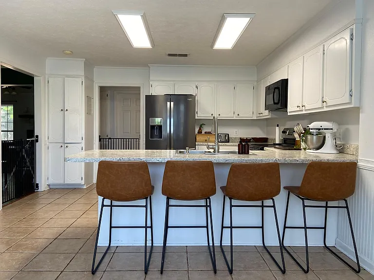 16 N Chestnut Dr — Photo 8