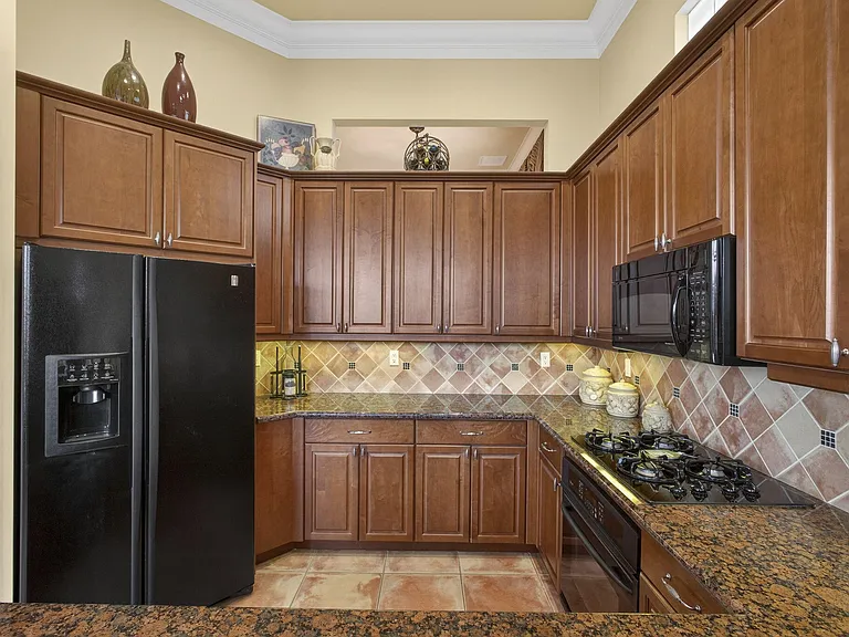 207 Andalusia Dr — Photo 17