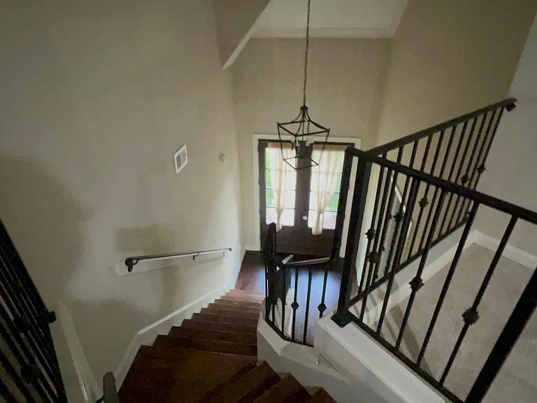 1229 Grainfield Cv — Photo 25