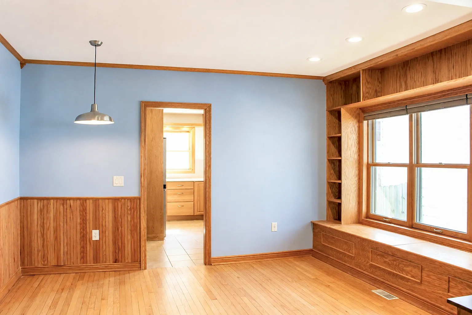 4 bed, 1600 sqft, $2,250 — Photo 3