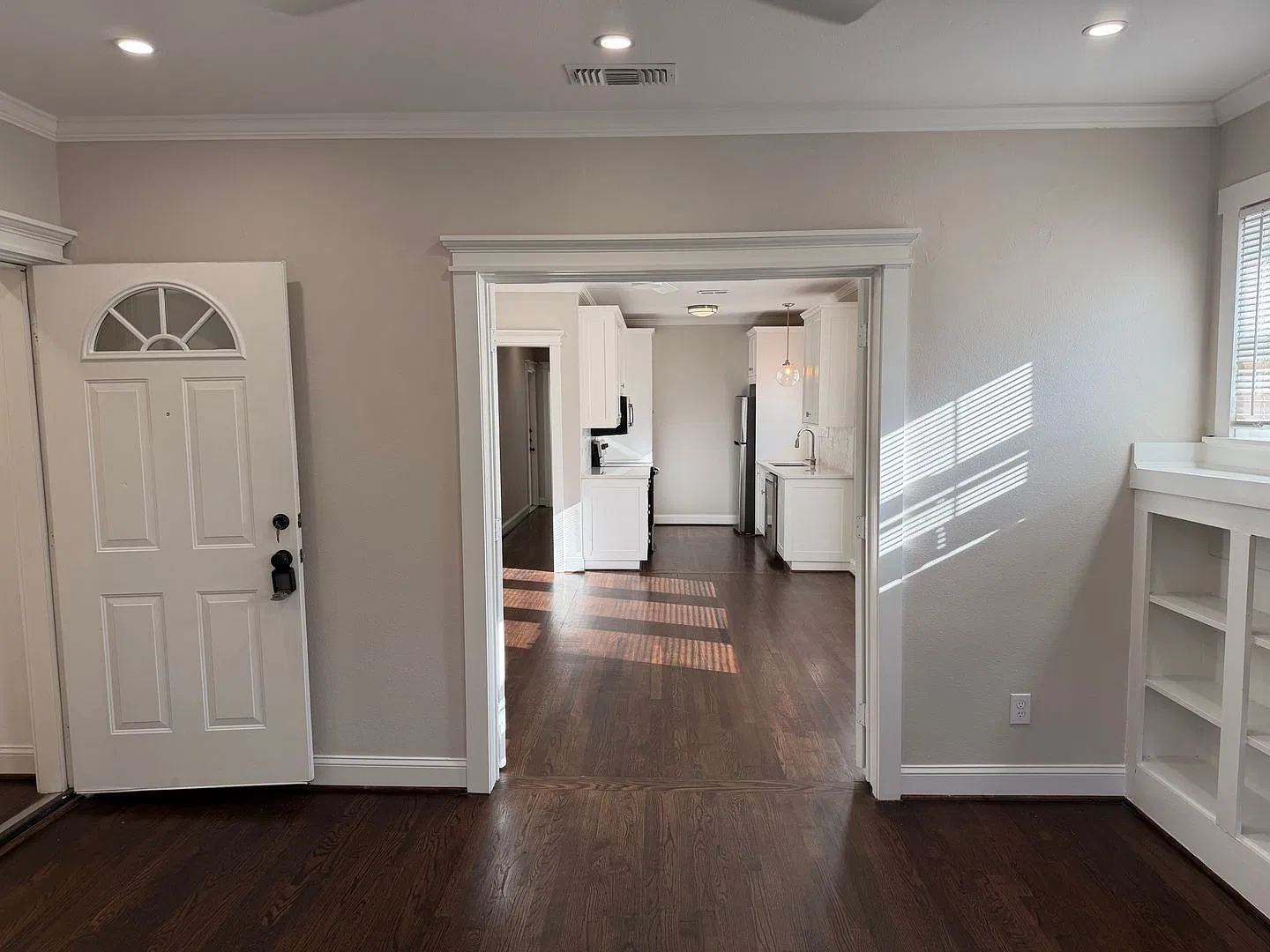 4112 - 4114 Junius St — Photo 4