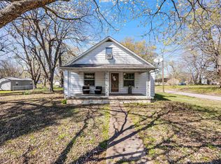 200 Delmar St, Greenfield, TN 38230