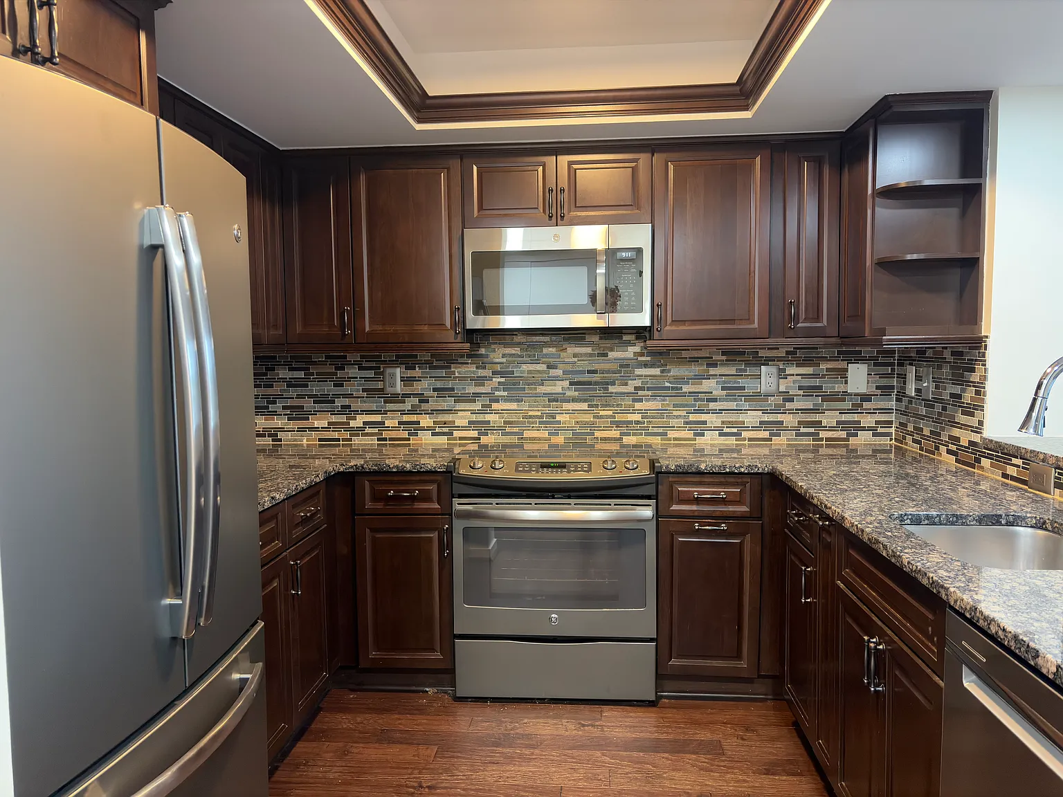 2 bed, 900 sqft, $2,950 — Photo 4