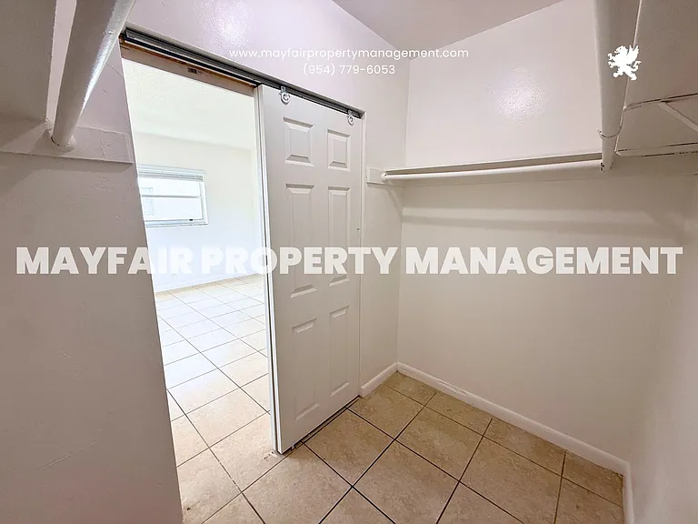 401 NW 43rd St #2 — Photo 14