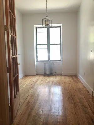 Rented by EXR | media 20