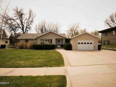401 W Boulevard Ave, Bismarck, ND, 58501