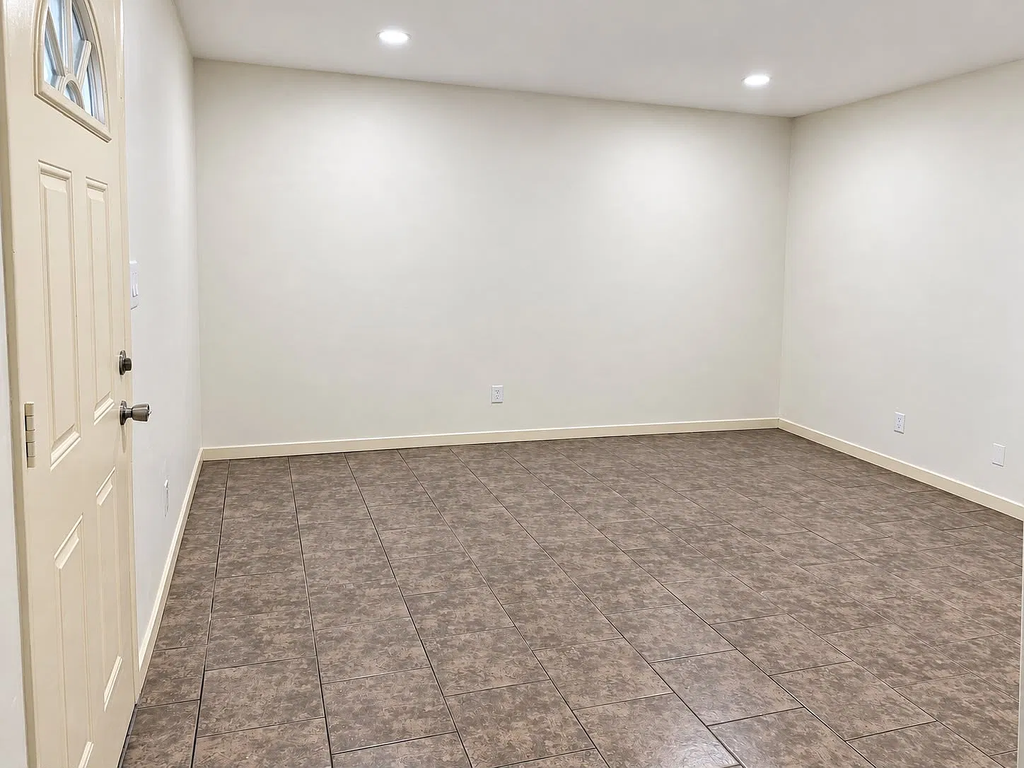 2537 W Georgia Ave — Photo 4