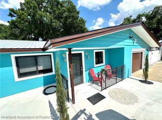 112 Memorial Dr, Sebring, FL 33870