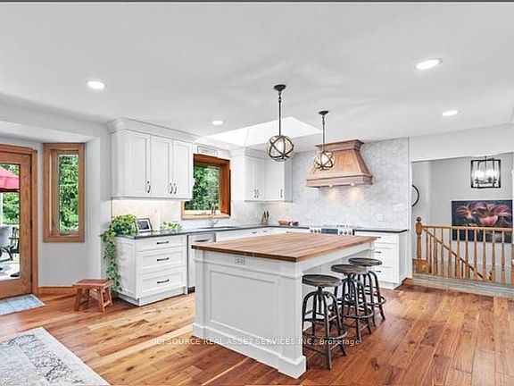 5th image of 1514 Longwoods Rd