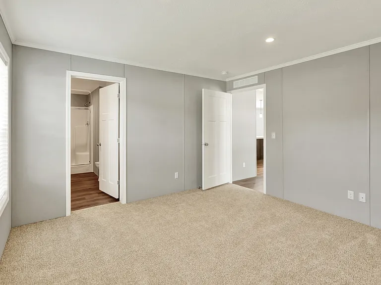 56 Mansfield Dr — Photo 11