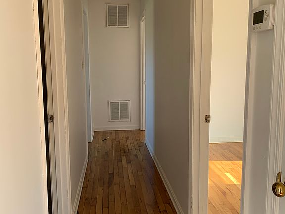 5th image of 236 Somerset Dr