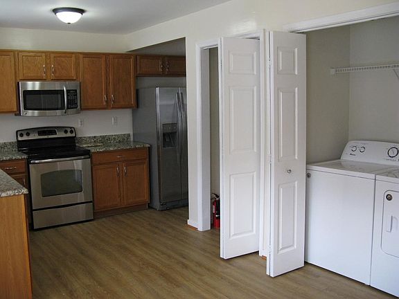 4th image of 7809 Silktree Pl