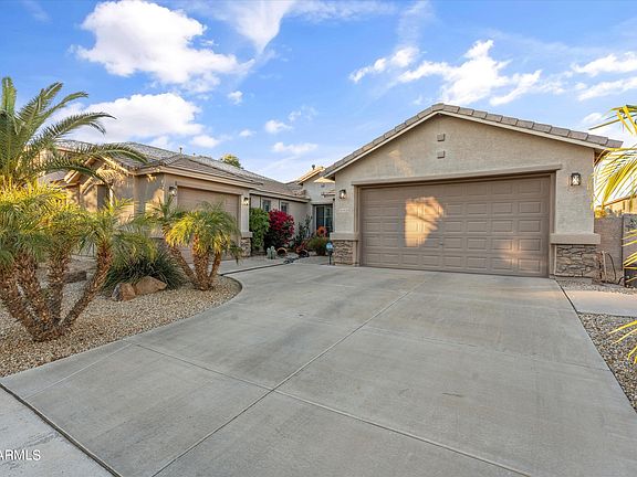 3rd image of 14220 W POINSETTIA Drive