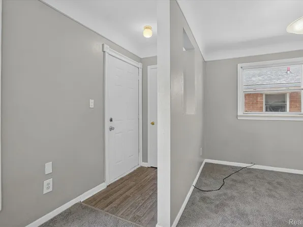 3509 Cherokee Ave, Flint, MI 48507