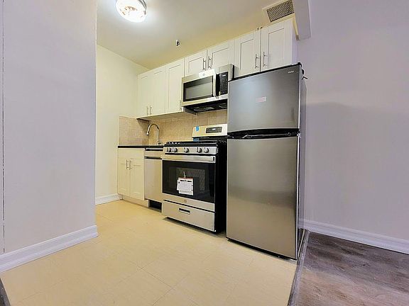 4th image of 420 E 78th St #1X