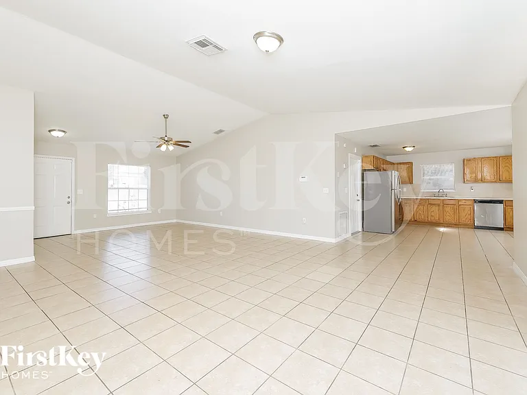 1005 Edmund Ave — Photo 4