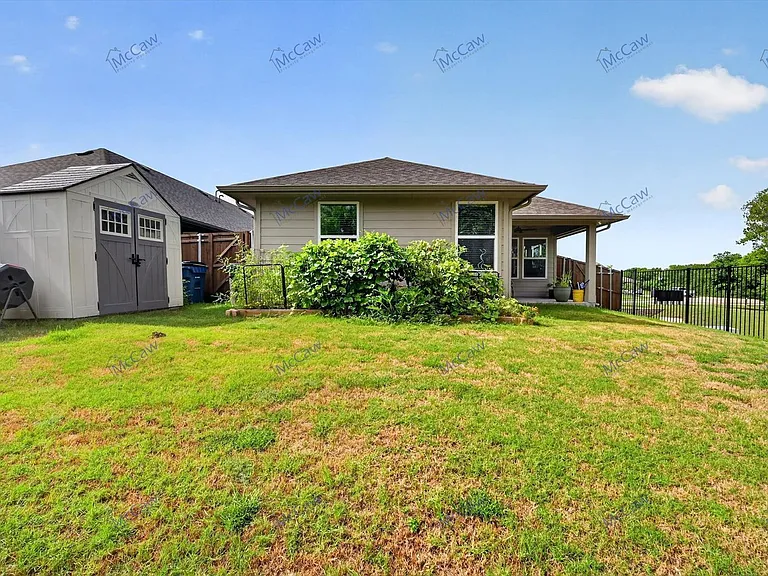 159 Bryant Ln — Photo 17