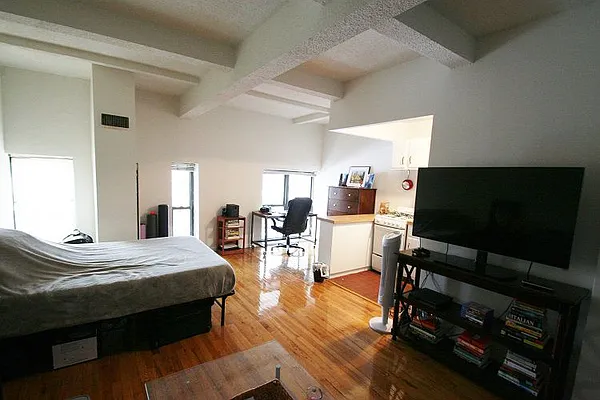 Rented by Green Home NY Realty LLC | media 12