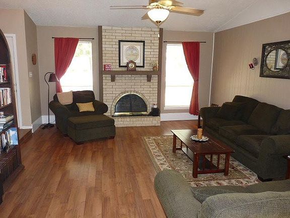 2nd image of 1904 Baltimore Dr