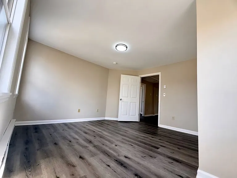 3-7 Maple St — Photo 8