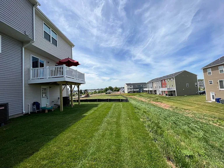 115 Butterfield Ave — Photo 38
