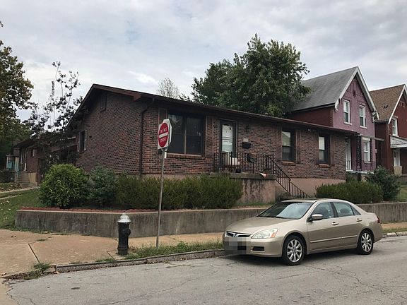 3rd image of 125 Bellerive Blvd