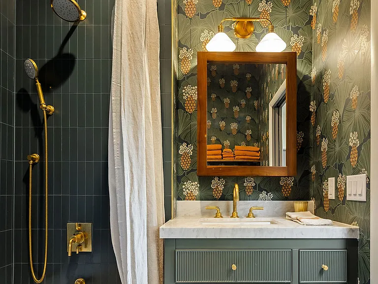 Bathtub and tall ceilings