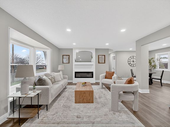 3rd image of 2908 Giles St