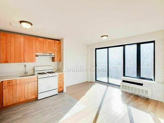 2nd image of 42 E 132nd St APT 5B